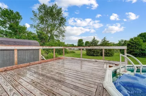 Exterior - 6134 E Decker Rd, Franklin, OH 45005 photo 16 of 17