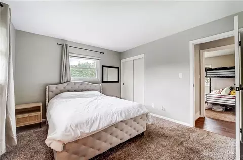 Bedroom - 6134 E Decker Rd, Franklin, OH 45005 photo 2 of 7