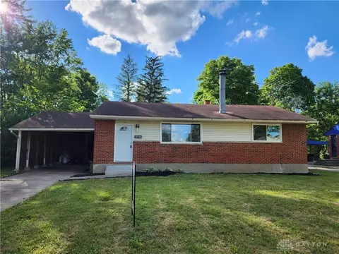 109 Whispering Dr, Dayton, OH 45426