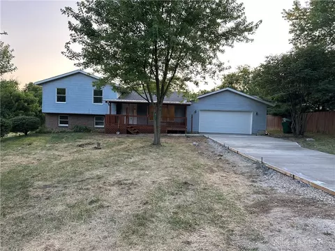 9179 Bertha Dr, Franklin, OH 45005
