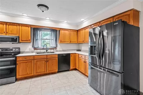460 Curry Dr, Springboro, OH 45066 photo 3
