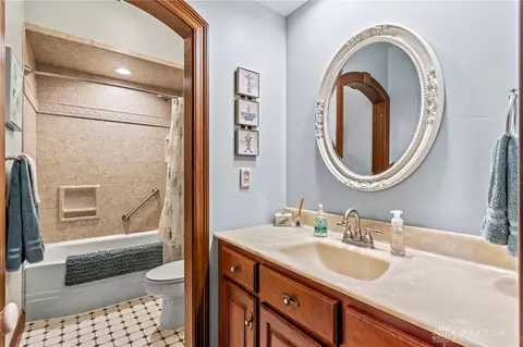 Bath - 3495 Fairfield Pike, Springfield, OH 45502 photo 8 of 9