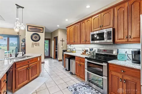 Kitchen - 3495 Fairfield Pike, Springfield, OH 45502 photo 5 of 5