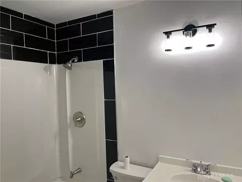 Bath - 6362 Memory Ln, Cincinnati, OH 45239 photo 1 of 2