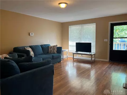 Living - 6362 Memory Ln, Cincinnati, OH 45239 photo 1 of 2