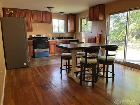 Kitchen - 6362 Memory Ln, Cincinnati, OH 45239 photo 1 of 2