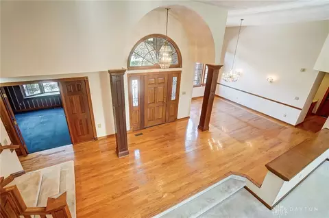 Entry Way - 2242 Baldwin Dr, Centerville, OH 45459 photo 3 of 4