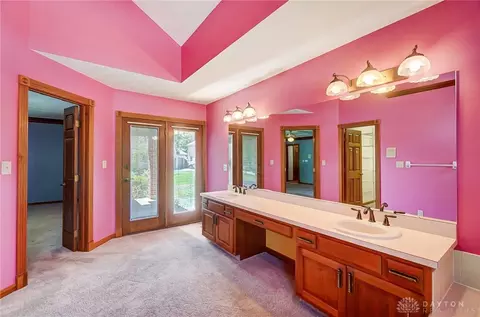 Bath - 2242 Baldwin Dr, Centerville, OH 45459 photo 3 of 10
