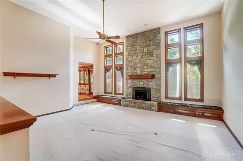 Living - 2242 Baldwin Dr, Centerville, OH 45459 photo 2 of 13