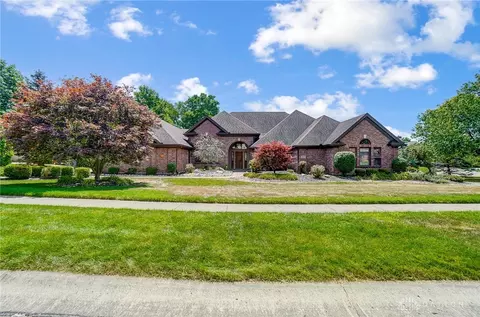 Exterior - 2242 Baldwin Dr, Centerville, OH 45459 photo 5 of 20
