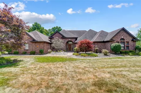 Exterior - 2242 Baldwin Dr, Centerville, OH 45459 photo 3 of 20