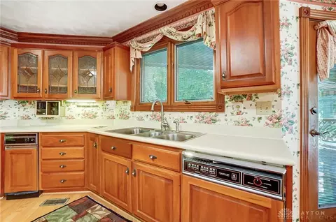 Kitchen - 2242 Baldwin Dr, Centerville, OH 45459 photo 5 of 9