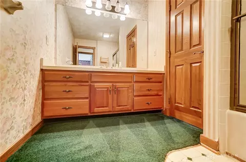 Bath - 2242 Baldwin Dr, Centerville, OH 45459 photo 7 of 10
