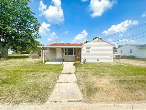 16 Maxon St, Jamestown, OH 45335