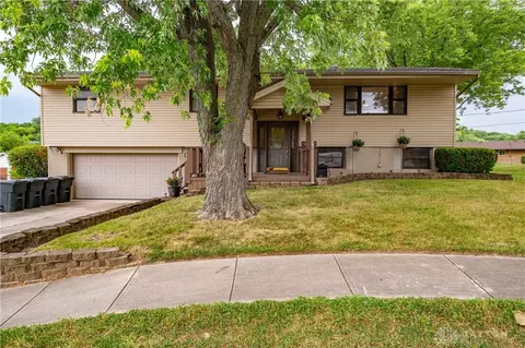 728 Little John Ct, Miamisburg, OH 45342