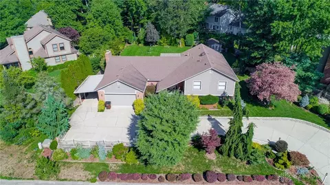 1899 Shore Dr, Bellbrook, OH 45305