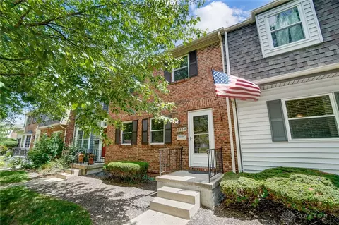 5869 Overbrooke Rd, Centerville, OH 45440