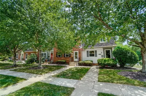 Exterior - 5869 Overbrooke Rd, Centerville, OH 45440 photo 2 of 8