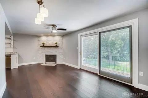 Living - 5869 Overbrooke Rd, Centerville, OH 45440 photo 6 of 9