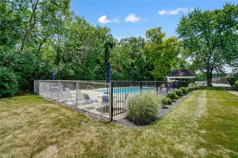 Exterior - 5869 Overbrooke Rd, Centerville, OH 45440 photo 7 of 8