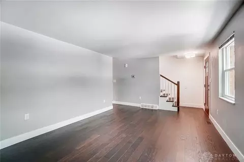 Living - 5869 Overbrooke Rd, Centerville, OH 45440 photo 3 of 9