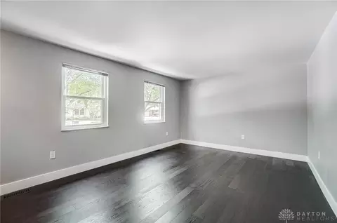 Living - 5869 Overbrooke Rd, Centerville, OH 45440 photo 2 of 9