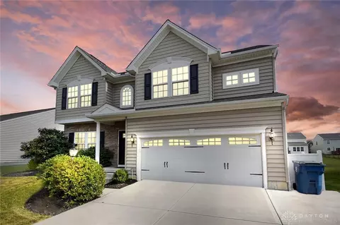 5115 Dayflower Dr, Tipp City, OH 45371