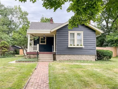 44 W Orchard Springs Dr, Dayton, OH 45415