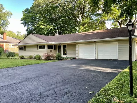 264 Sherbrooke Dr, Dayton, OH 45429