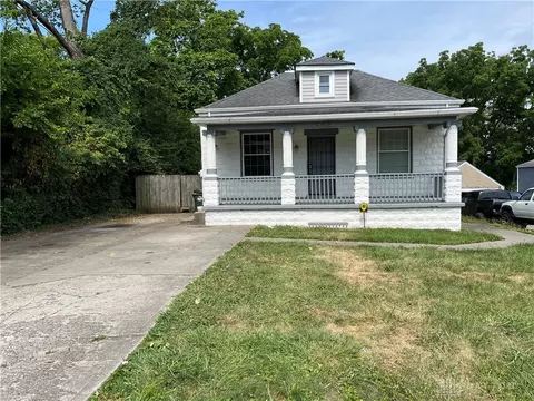 10163 Wayne Ave, Wyoming, OH 45215