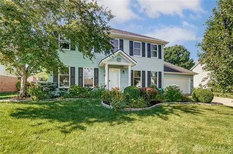 842 Stonehenge Dr, Tipp City, OH 45371