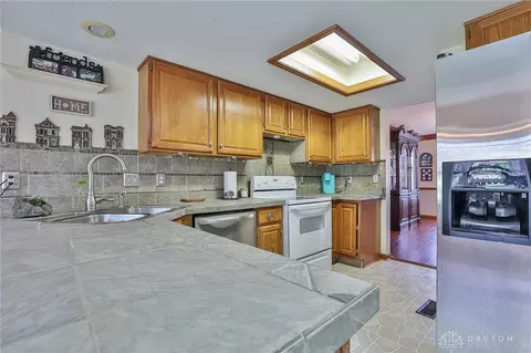 Undisclosed, Springboro, OH 45066 photo 14