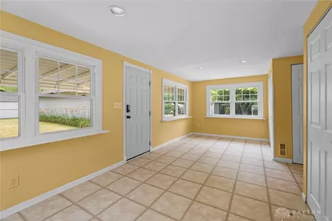 1544 Barney Ave, Dayton, OH 45420 photo 28