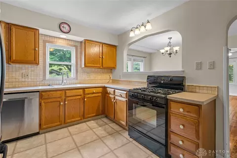 1544 Barney Ave, Dayton, OH 45420 photo 23