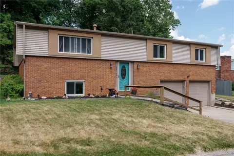 6219 Rivercliff Ln, Dayton, OH 45449
