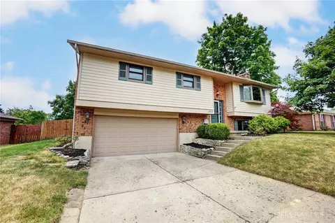 1414 Black Forest Dr, Dayton, OH 45449