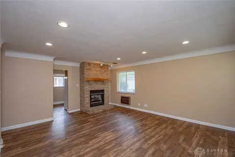 3814 Glaser Dr, Kettering, OH 45429 photo 2