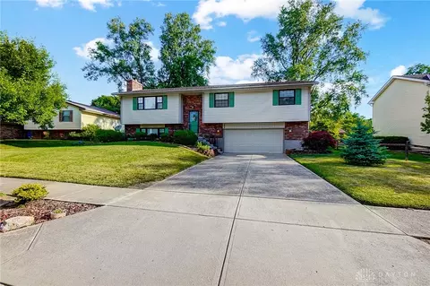 609 Applehill Dr, West Carrollton, OH 45449
