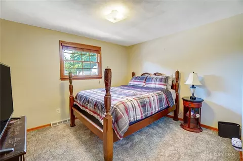 Bedroom - 953 Malone Ave, Kettering, OH 45429 photo 6 of 9