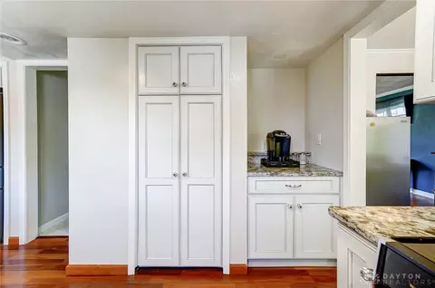 Kitchen - 953 Malone Ave, Kettering, OH 45429 photo 5 of 7