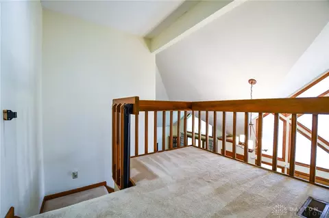 Entry Way - 799 Highpoint Dr, Springboro, OH 45066 photo 6 of 7