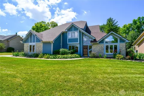 Exterior - 799 Highpoint Dr, Springboro, OH 45066 photo 3 of 14