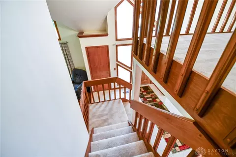 Entry Way - 799 Highpoint Dr, Springboro, OH 45066 photo 5 of 7