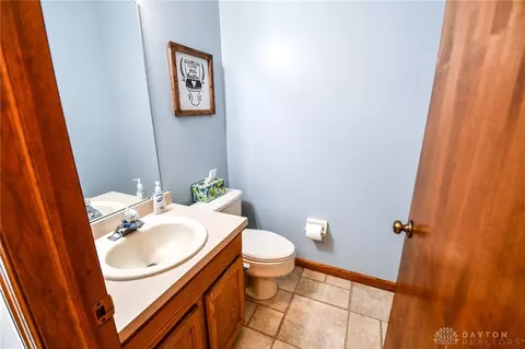 Bath - 799 Highpoint Dr, Springboro, OH 45066 photo 1 of 6