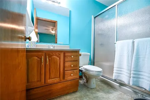 Bath - 799 Highpoint Dr, Springboro, OH 45066 photo 6 of 6