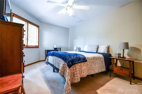 Bedroom - 799 Highpoint Dr, Springboro, OH 45066 photo 6 of 9