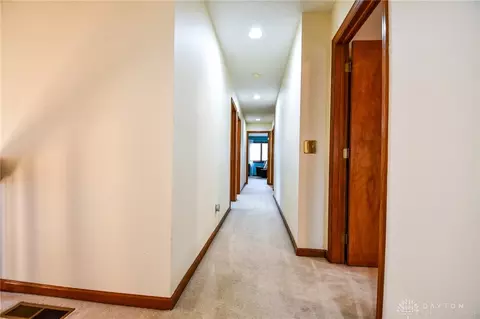 Entry Way - 799 Highpoint Dr, Springboro, OH 45066 photo 7 of 7