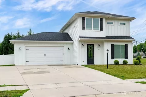 10 Juanita Ct, Springboro, OH 45066
