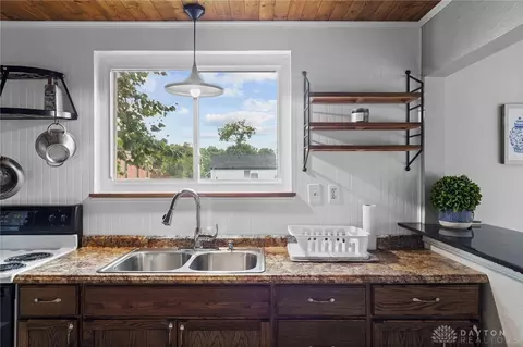 Kitchen - 50 N 3rd St, Batavia, OH 45103 photo 5 of 7