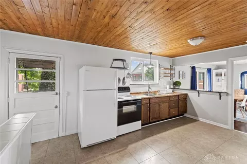 Kitchen - 50 N 3rd St, Batavia, OH 45103 photo 6 of 7